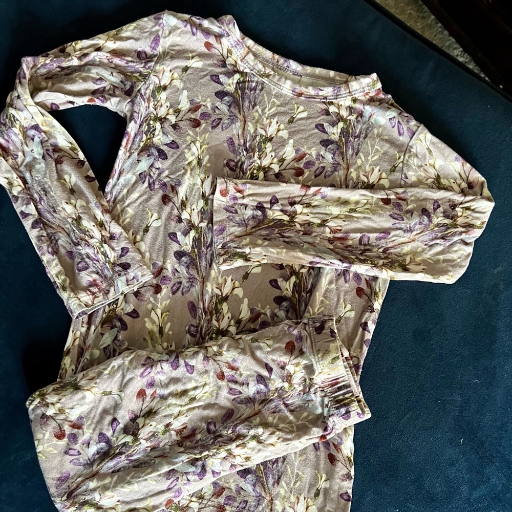 Posh Peanut Lilac Floral